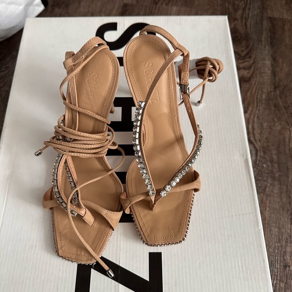 SCHUTZ Vikki Crystal Strappy Heels Sandals new with tags size 7 - Picture 2 of 3
